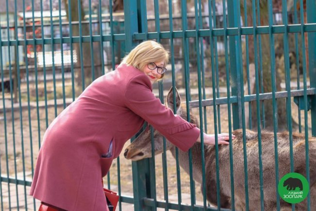 Квіти, усмішки і діти: як минуло 8 березня у Луцькому зоопарку. ФОТО