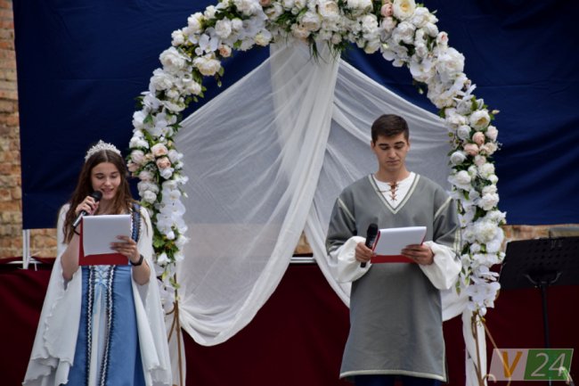 «Волинська княжна»: кому дістався титул та корона. ФОТО