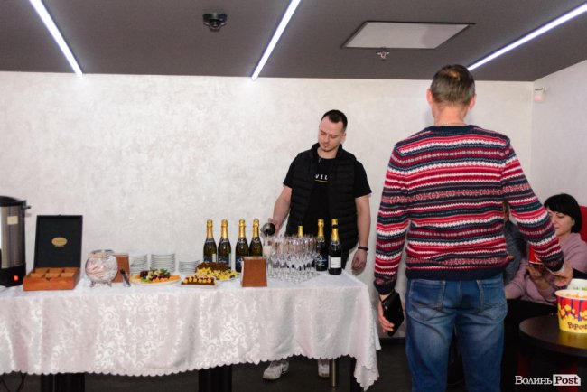 У «PremierCity» відбувся допрем'єрний показ військової комедії «Наші котики». ФОТО