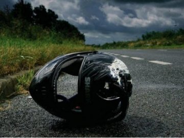 На Волині п'яний водій впав з мотоцикла та травмувався