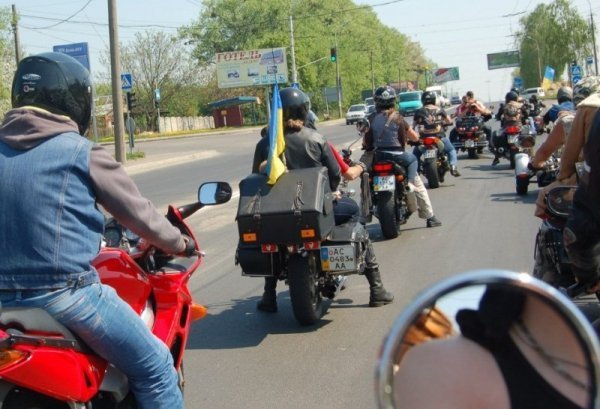 Байкери привезли дітям гостинці