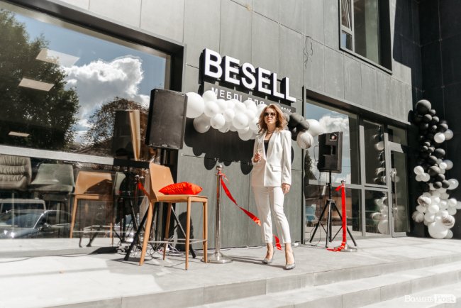 У Луцьку відкрили меблевий шоурум BESELL*