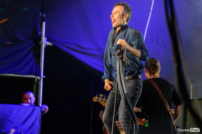 Казали «гречка», але підспівували: як у Луцьку минув безкоштовний концерт «Океану Ельзи». ФОТО 