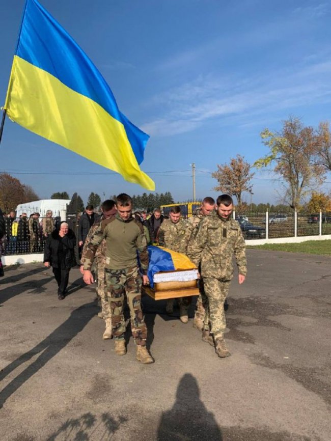 На Волині перепоховали Героя Івана Павлишина, який загинув сім місяців тому. ФОТО