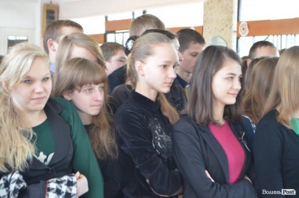 У луцькій «Батьківщині» придумали, як «відірвати» дітей від інтернету. ФОТО*