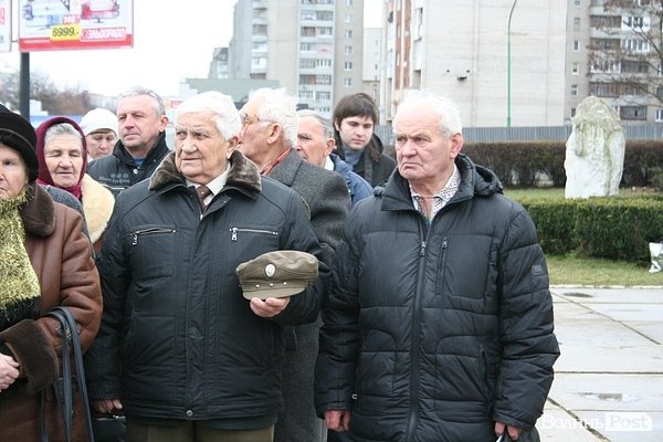 У Луцьку в день народження Бандери співали, молилися і говорили про модернізованих ворогів. ФОТО