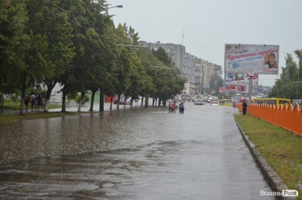 Як топило спальні райони Луцька. ФОТО