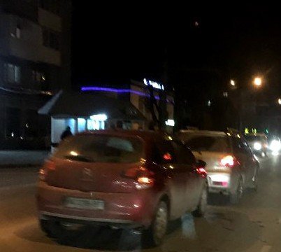 Аварія в Луцьку: біля школи № 5 зіткнулися Mitsubishi та Citroеn