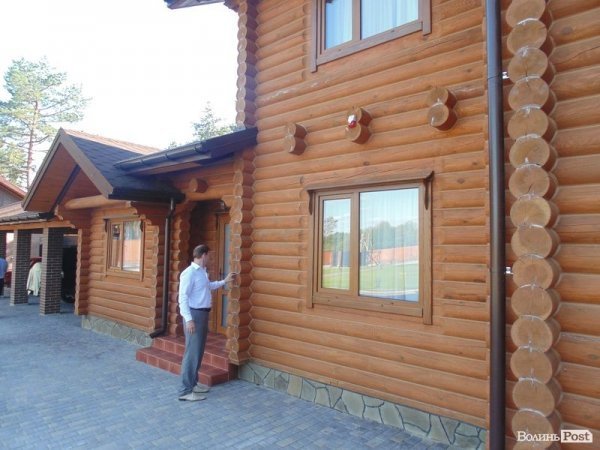 Можновладці відвідали «волинське Межигір’я». ФОТО