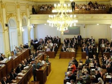 Сенат Чехії ухвалив резолюцію щодо якнайшвидшого вступу України в НАТО