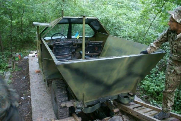 Українським військовим подарували саморобний броньовик . ФОТО