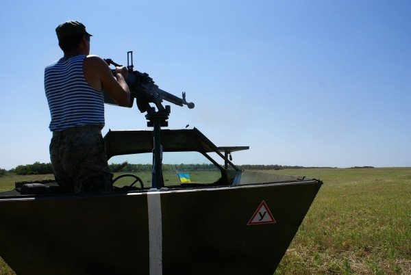 Українським військовим подарували саморобний броньовик . ФОТО