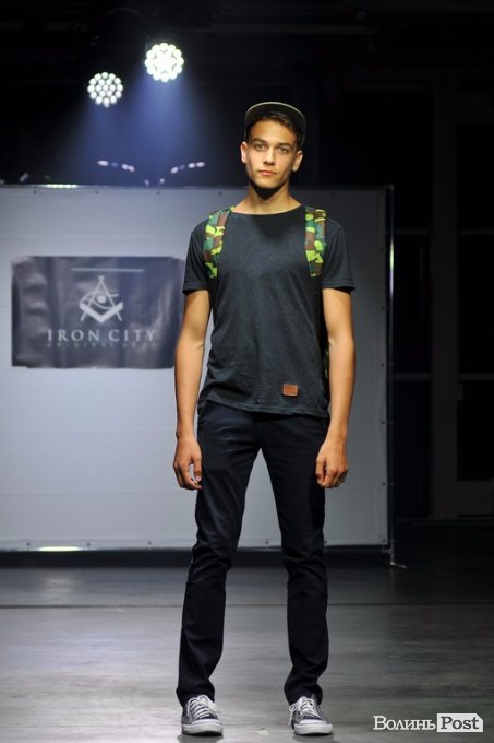 Свято краси і моди: як мийку в Луцьку перетворили на модний подіум