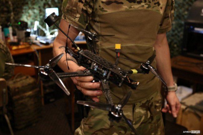 Як у волинській теробороні готують пілотів FPV-дронів. ФОТО