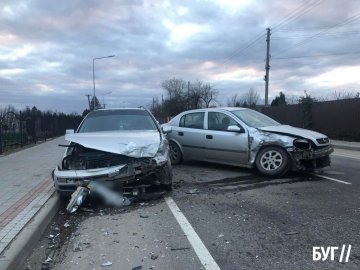 На Волині зіткнулися дві автівки. ФОТО