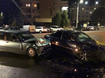 У самому центрі Луцька – аварія. ФОТО