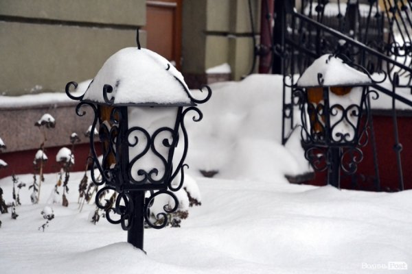 Фото снігового ранку в Луцьку