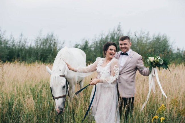 Неймовірно чуттєві знімки з весілля відомої луцької режисерки