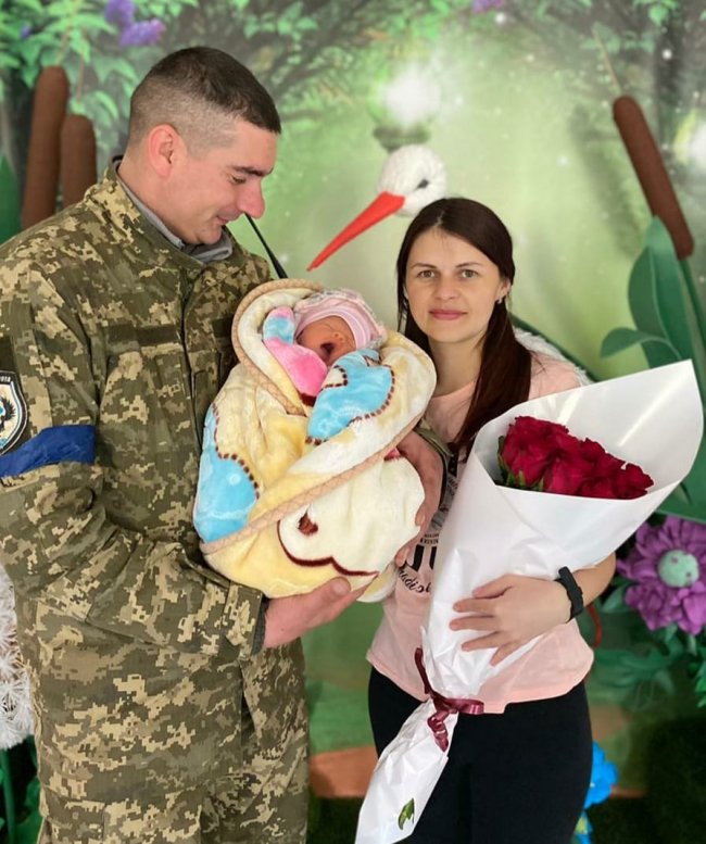 На Волині новонароджену дівчинку зустріла ціла «армія». ФОТО 