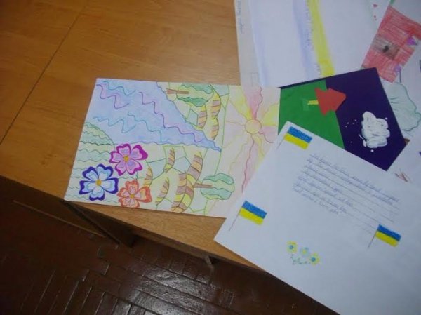 Волинські волонтери відправлять «теплі» новорічні подарунки бійцям. ФОТО