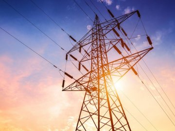 Зранку і ввечері в енергосистемі Україні – значний дефіцит потужності