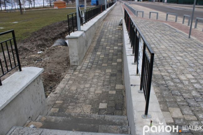 Показали, який вигляд має оновлена набережна Світязю. ФОТО