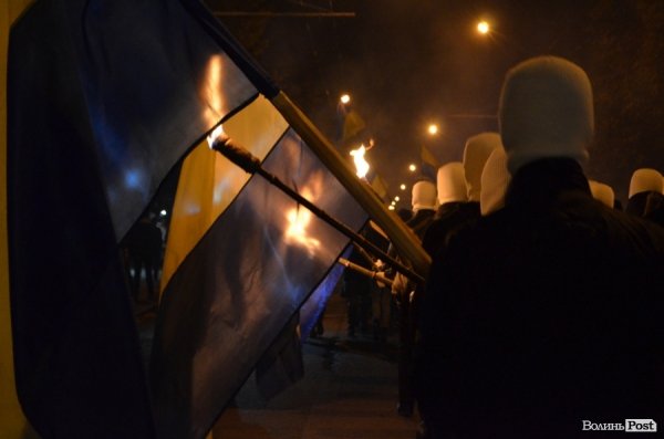 У Луцьку відбулася смолоскипна хода на честь річниці УПА. ФОТО. ВІДЕО
