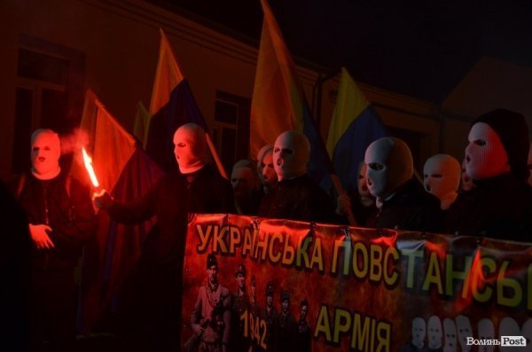 У Луцьку відбулася смолоскипна хода на честь річниці УПА. ФОТО. ВІДЕО