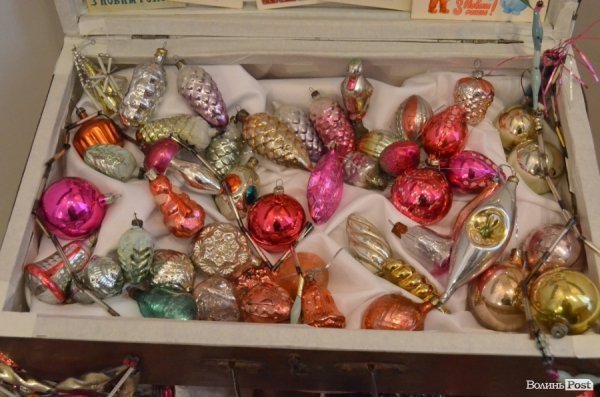 У Луцьку - виставка радянських ялинкових прикрас. ФОТО
