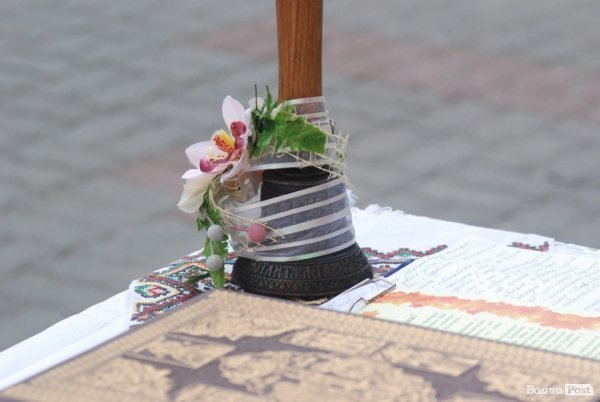 Перший дзвоник у  «найкращій луцькій школі». ФОТО