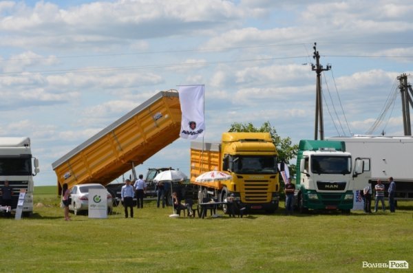 День поля 2015  -  семінар аграріїв, який організовано групою підприємств ТМ «ВІЛІЯ».* ФОТО
