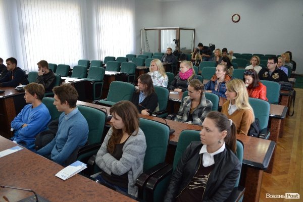У Луцьку влаштували «тур» міськрадою. ФОТО
