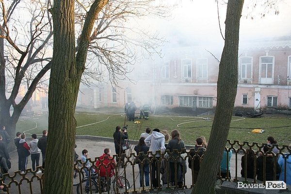 Пожежа в центрі Луцька. ФОТОРЕПОРТАЖ