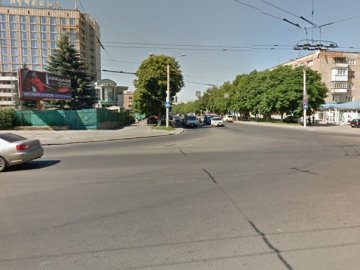 У Луцьку просять встановити світлофор на проблемному перехресті