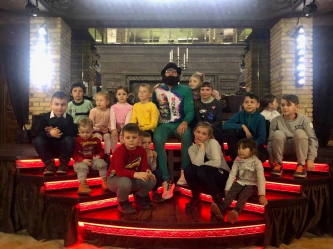 Квіти, подарунки і щира розмова: «Побратими України» влаштували свято дружинам волинських Героїв