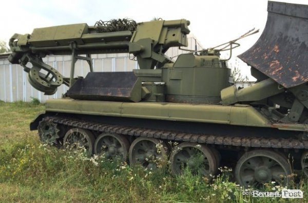 Міноборони влаштувало «розпродаж» зброї, яка мала направлятися на Схід, - ЗМІ