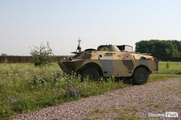 Міноборони влаштувало «розпродаж» зброї, яка мала направлятися на Схід, - ЗМІ