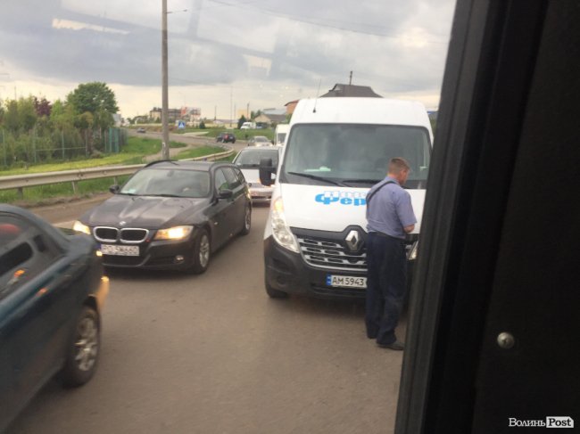 На виїзді з Луцька – аварія. ФОТО