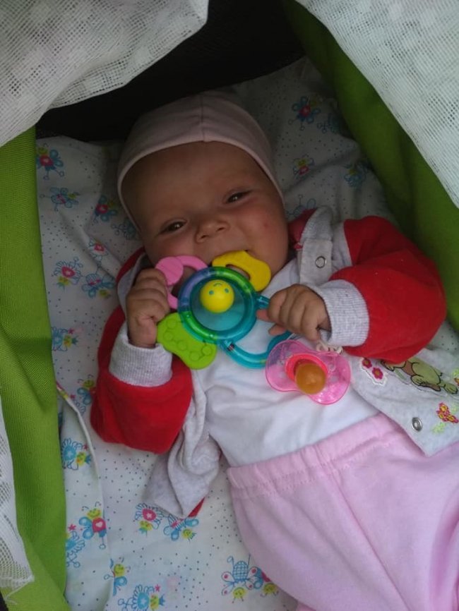 Маленькій волинянці терміново потрібні кошти на операцію. ФОТО