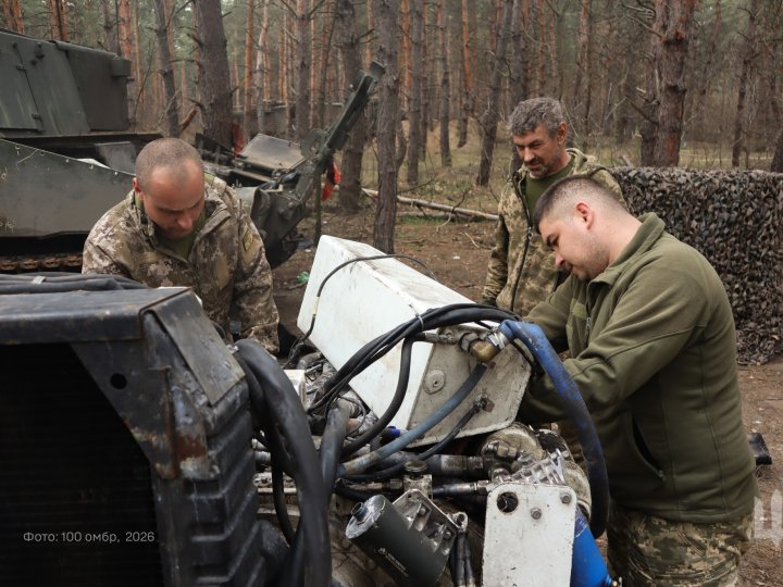 Воїни з Волині ремонтували американську гаубицю просто в посадці. ФОТО