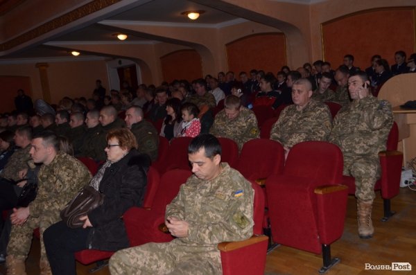 У Луцьку відбулись урочистості з нагоди дня Збройних сил України. ФОТО