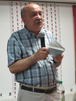 Волинський письменник презентував роман у київській книгарні. ФОТО