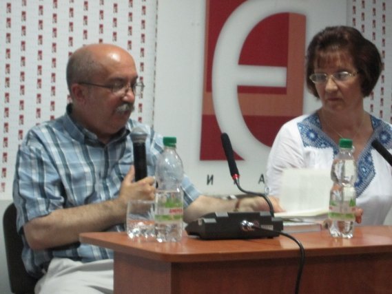 Волинський письменник презентував роман у київській книгарні. ФОТО