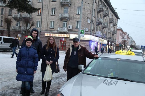 Родині Волинського Героя влаштували приємний сюрприз