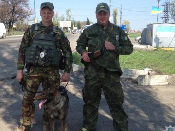 Поліцейська вівчарка виявила в будинку гранати