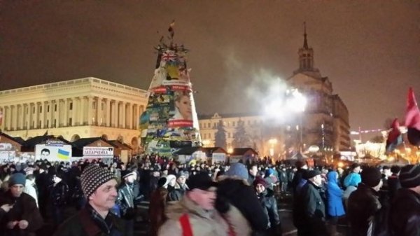 Євромайдан не дочекався штурму. ФОТО