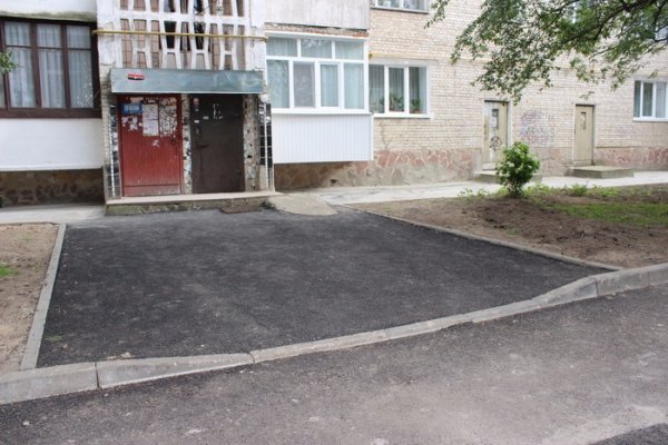 У Луцьку завершено капітальний ремонт ще однієї прибудинкової території. ФОТО