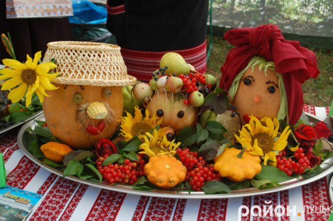 «Бурштинова осінь»: страви, мода і музика