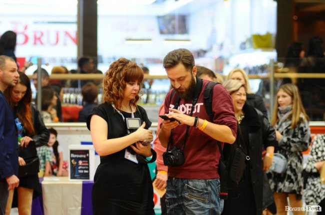 Речниця «ПортCity» Анна Єкименко-Поліщук та фотограф Роман Домбровський