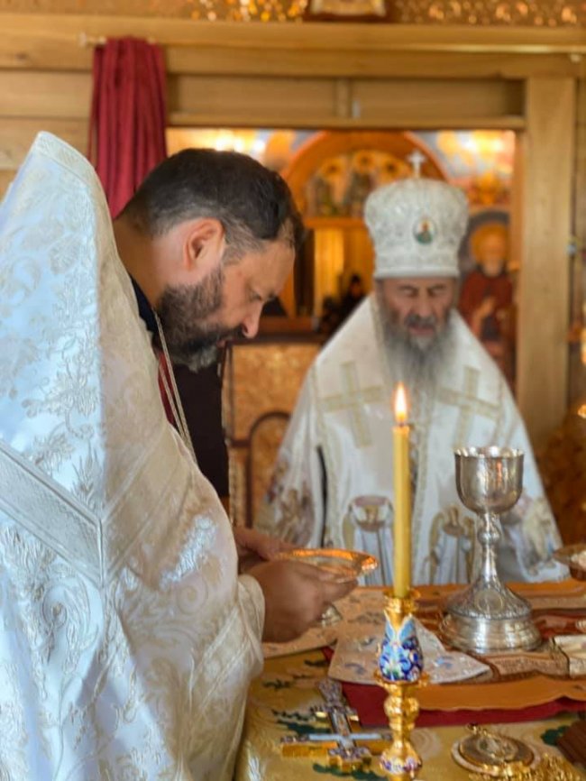 Відомий хірург з Волині Валіхновський став священником. ФОТО